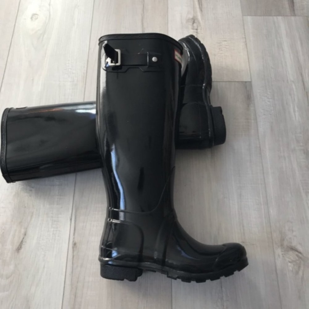 Woman’s Hunter Adjustable Black Gloss Rain Boots